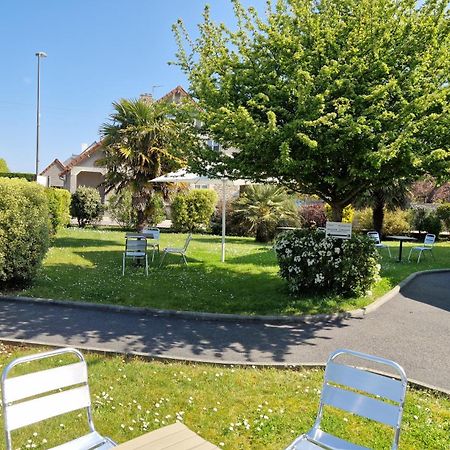 Hotel Logis Au Moyne De Saire Réville Esterno foto